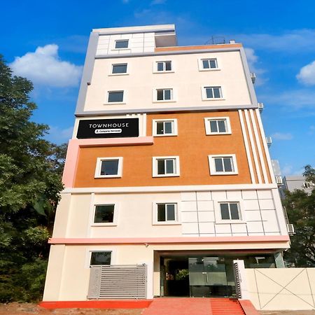 Super Townhouse Nanak Ram Guda Near Waverock Sez Χιντεραμπάντ Εξωτερικό φωτογραφία