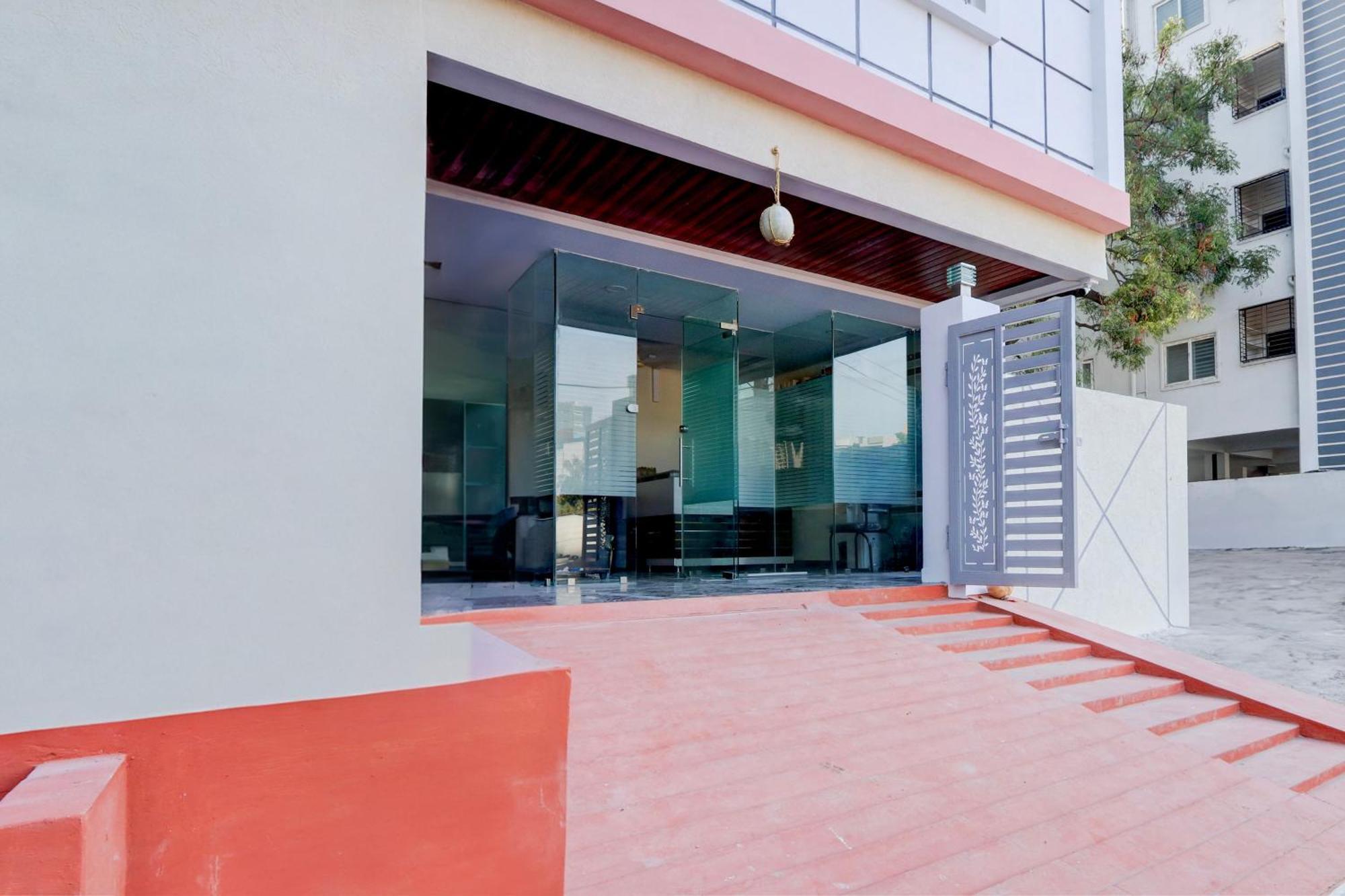 Super Townhouse Nanak Ram Guda Near Waverock Sez Χιντεραμπάντ Εξωτερικό φωτογραφία