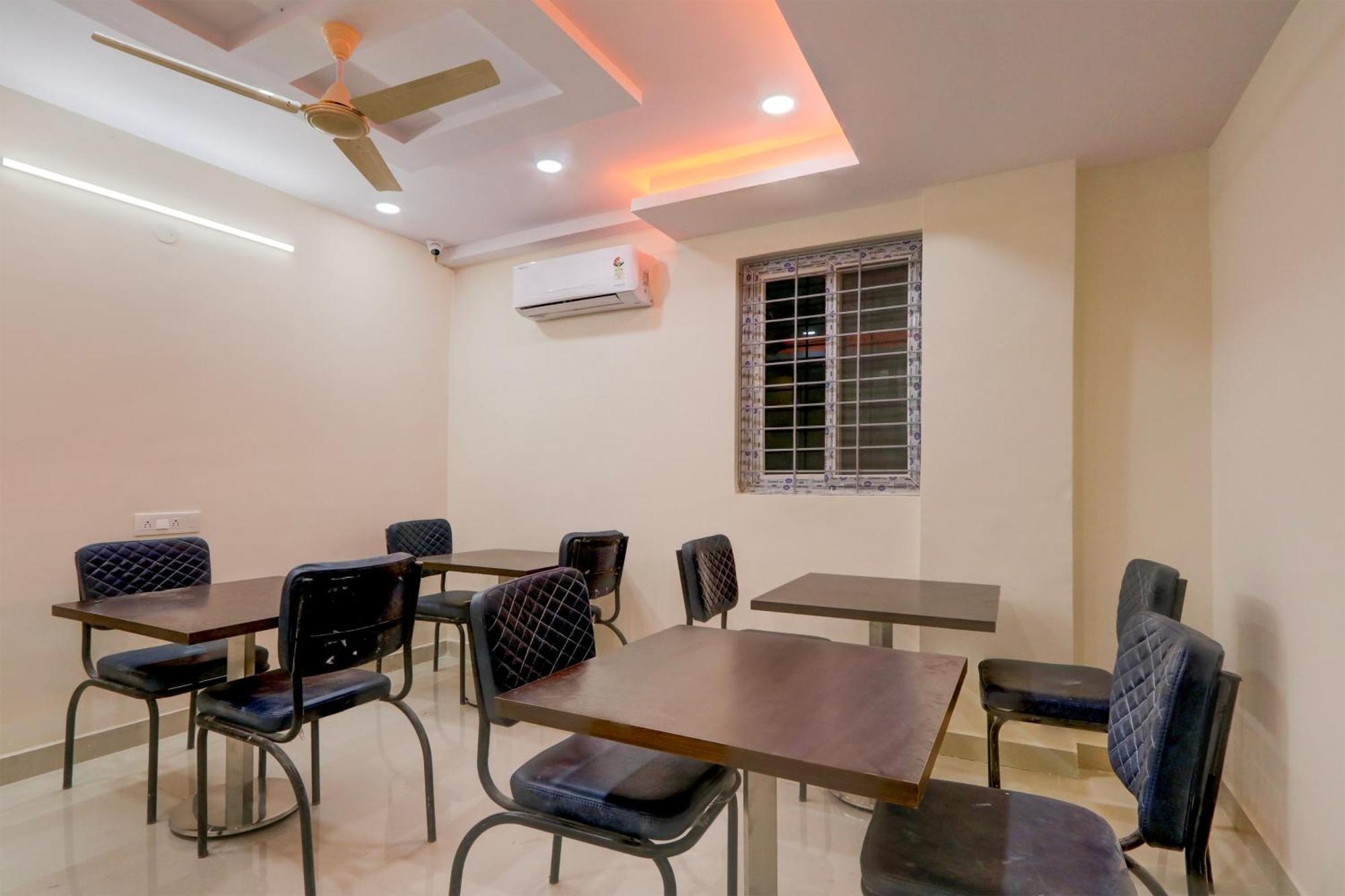 Super Townhouse Nanak Ram Guda Near Waverock Sez Χιντεραμπάντ Εξωτερικό φωτογραφία